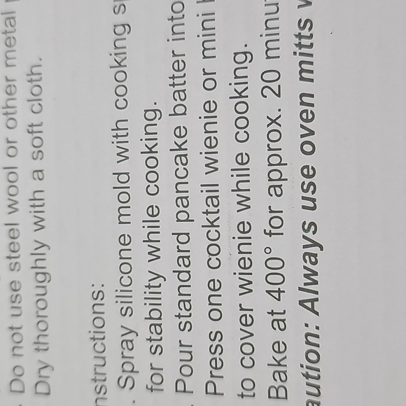 Pink Pigs in a Blanket Silicon Maker/Baker - Picture 4 of 7